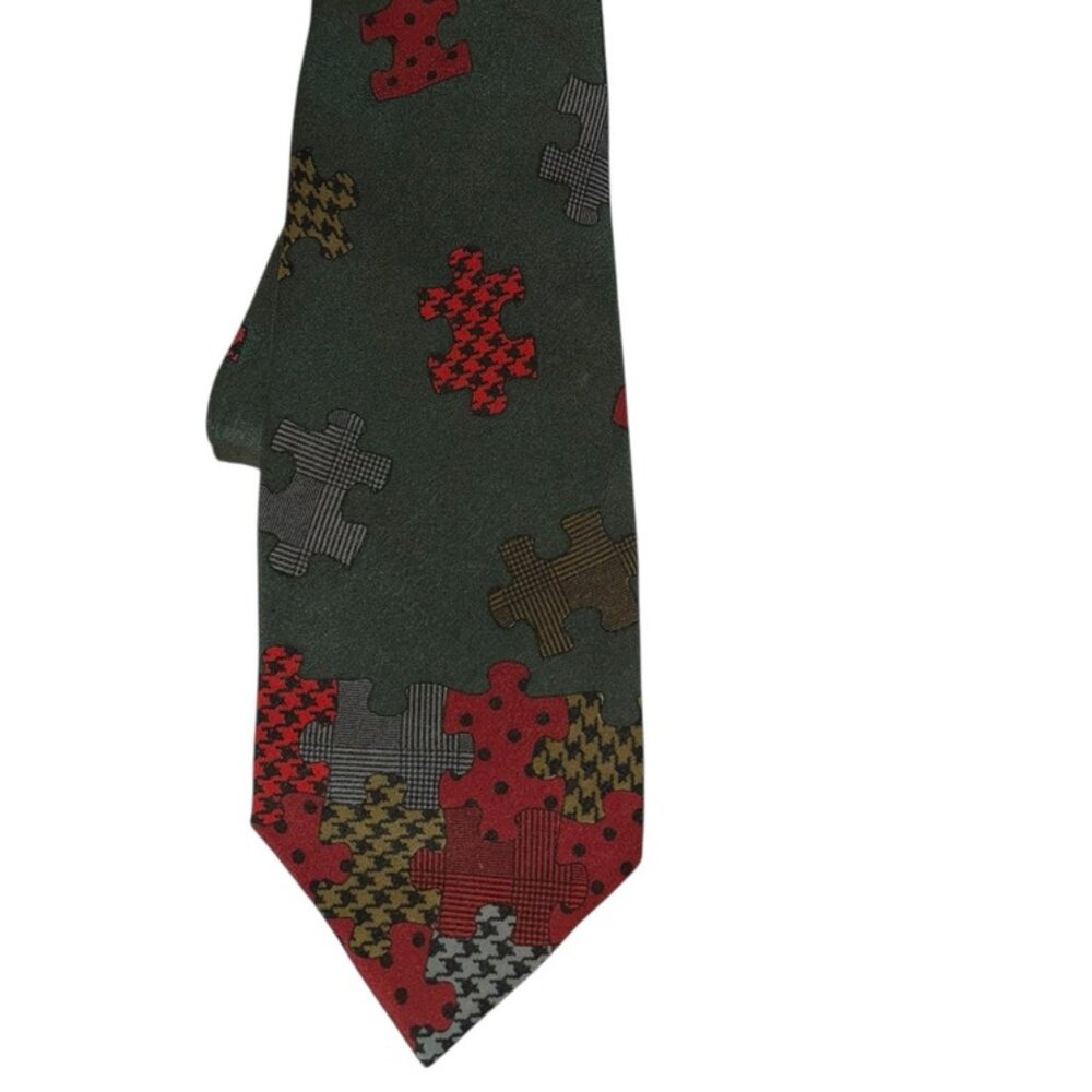 moschino 100% silk green puzzle pieces falling in to place at base of tie FAB